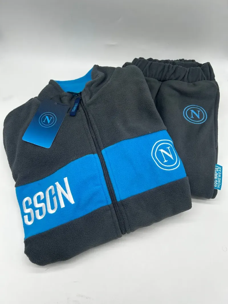 Acquista ora copia di PIGIAMA TUTA UOMO PILE FULL ZIP COLLECTION 2024-2025 HERMET FC JUVENTUS PIGJP101055.B su nonsolointimo1994