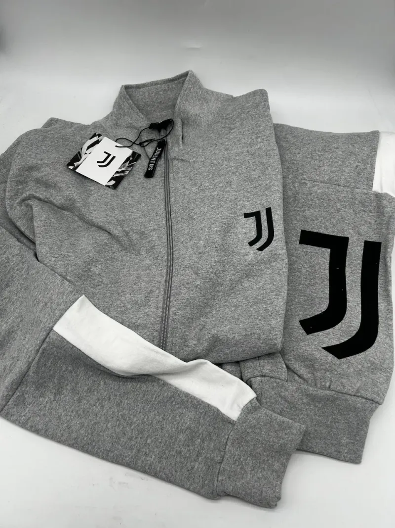 Acquista ora TUTA UOMO FELPA FULL ZIP COLLECTION 2024-2025 HERMET FC JUVENTUS PIGJF101110 su nonsolointimo1994.com