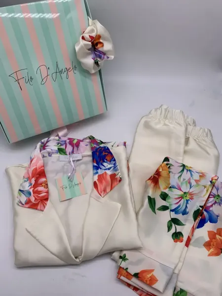 Acquista ora PIGIAMA DONNA APERTO AVANTI RASO IN VISCOSA FILO D'ANGELO Hawaii su nonsolointimo1994.com