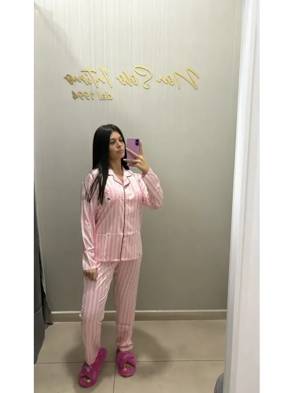 Acquista ora PIGIAMA DONNA LUNGO RASO BARBIE 63949 su nonsolointimo1994.com