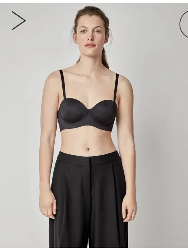 Acquista ora REGGISENO BALCONCINO CON COPPA E FERRETTO COPPE B/C/D/E GISELA 10042TD su nonsolointimo1994.com