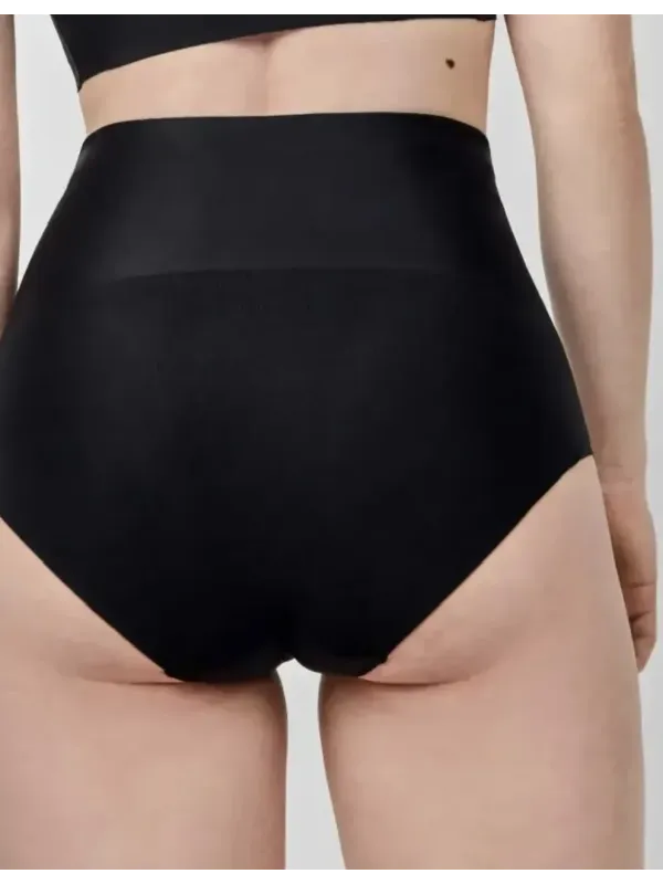 Acquista ora SLIP EFFETTO PANCIA PIATTA SENZA CUCITURE GISELA 10053 su nonsolointimo1994.com