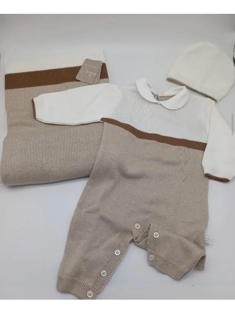 Acquista ora COPERTINA + TUTINA + CAPPELLINO IN FILO NAZARENO GABRIELLI su nonsolointimo1994.com