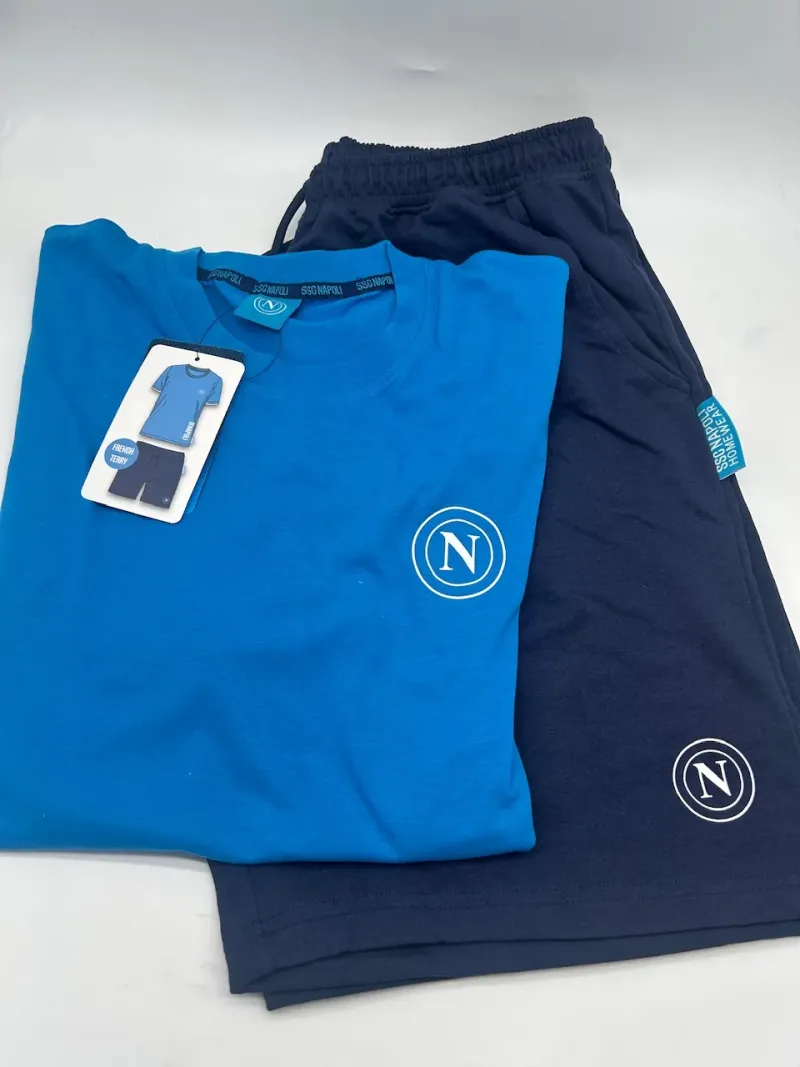 Acquista ora PIGIAMA COMPLETO UOMO COTONE 100% MEZZA MANICA PANTALONCINO COLLEZIONE 2025 HERMET SSC NAPOLI PGCNJ102130 su nonsol