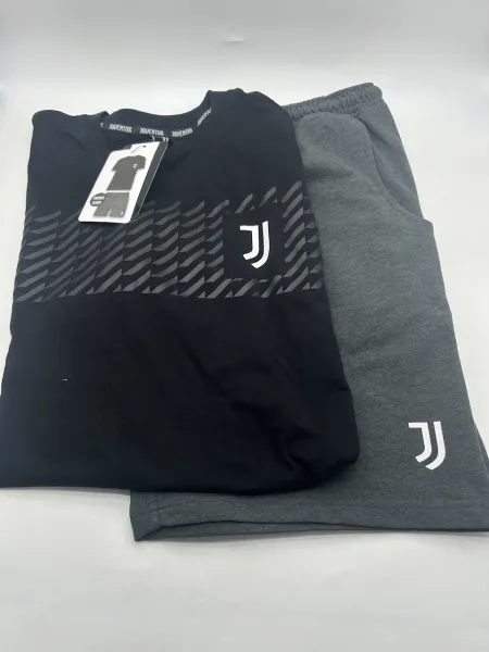 Acquista ora PIGIAMA UOMO COTONE 100% MEZZA MANICA PANTALONCINO COLLEZIONE 2025 HERMET FC JUVENTUS PGCJJ103000 su nonsolointimo1