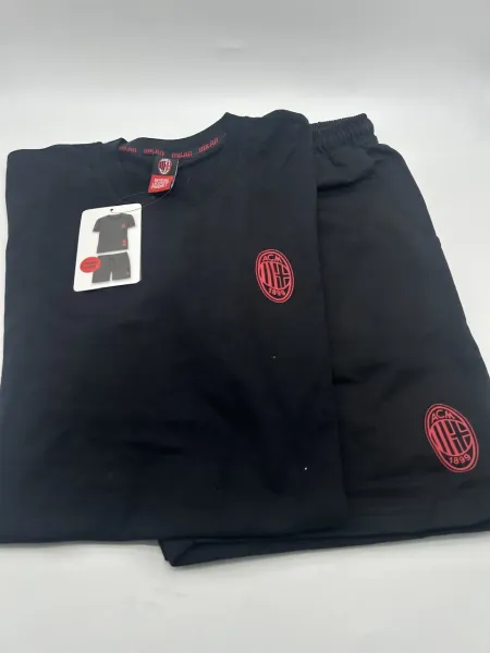 Acquista ora PIGIAMA UOMO COTONE 100% MEZZA MANICA PANTALONCINO COLLEZIONE 2025 HERMET AC MILAN PGCMJ102030 su nonsolointimo1994