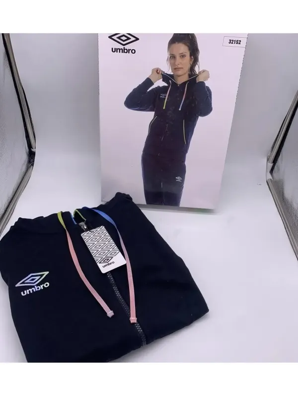 Acquista ora TUTA DONNA CON CAPPUCCIO COTONE GARZATO UMBRO 32152 su nonsolointimo1994.com