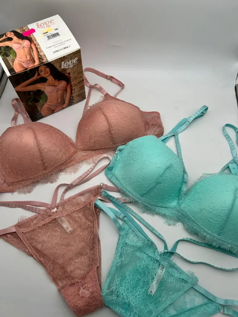 Acquista ora REGGISENO TRIANGOLO SENZA FERRETTO + BRASILIANA LOVE AND BRA 102399 su nonsolointimo1994.com
