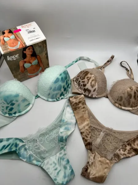 Acquista ora REGGISENO PUSH-UP + BRASILIANA LOVE AND BRA  102797 su nonsolointimo1994.com