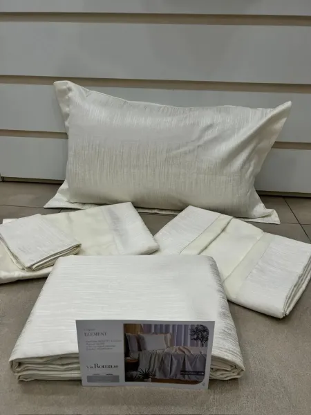 Acquista ora BAULETTO COPRILETTO + COMPOSÈ LENZUOLA MATRIMONIALE VIA ROMA 60 Element su nonsolointimo1994.com