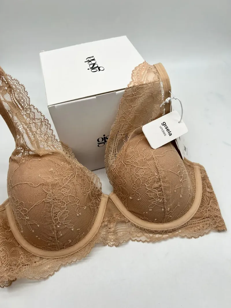 Acquista ora BRALETTE IN PIZZO CON COPPA E FERRETTO GISELA 0148 su nonsolointimo1994.com