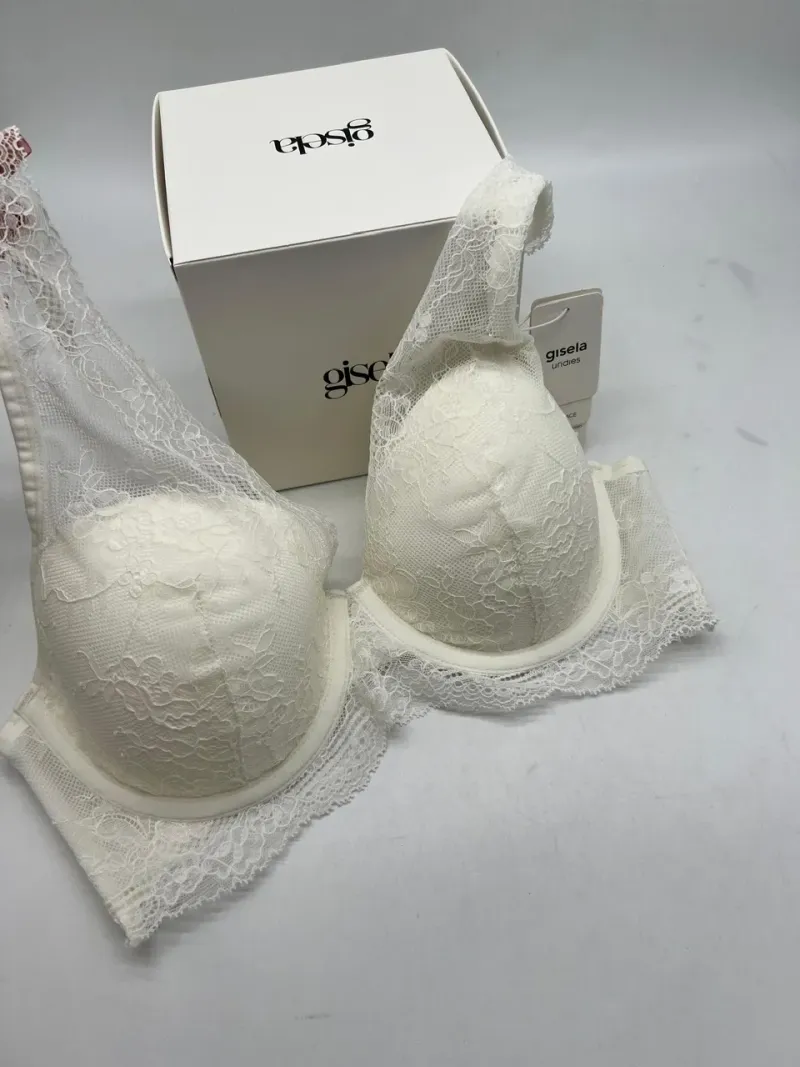 Acquista ora BRALETTE IN PIZZO CON COPPA E FERRETTO GISELA 0148 su nonsolointimo1994.com