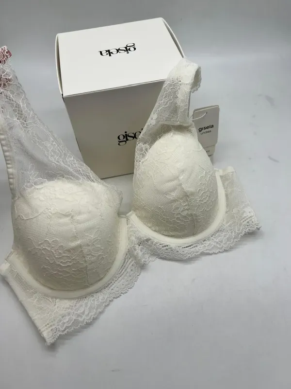 Acquista ora BRALETTE IN PIZZO CON COPPA E FERRETTO GISELA 0148 su nonsolointimo1994.com